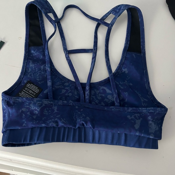 Sports bra - Picture 2 of 2